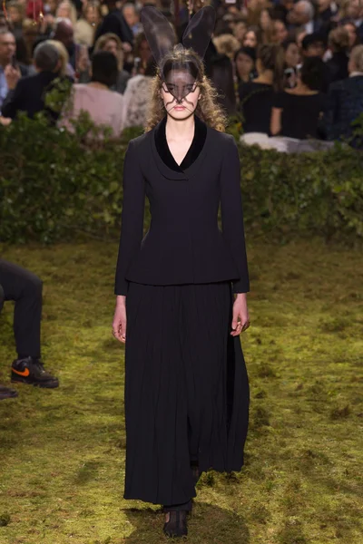 Look 8